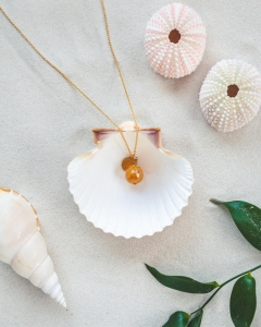 Isphere-necklace-Citrine-Shell