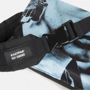 Poster waist bag cotton black detail